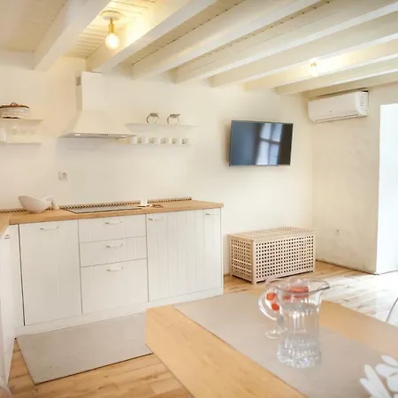 Brunela-free Parking