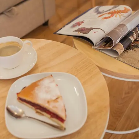 Brunela-free Parking Szybenik